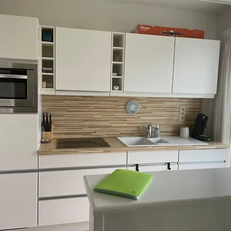 Apartment Familial, Lumineux Avec Parking & Terrasse
