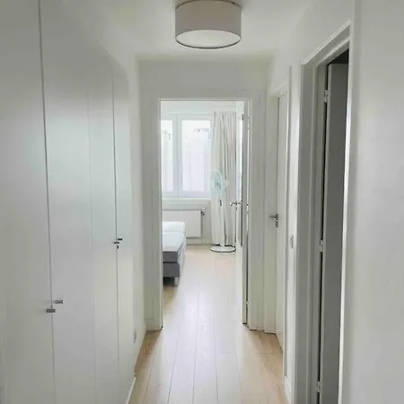 Apartment Familial, Lumineux Avec Parking & Terrasse Ostend