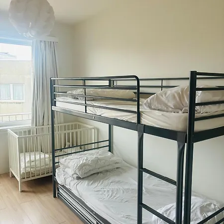 Familial, Lumineux Avec Parking & Terrasse オステンド