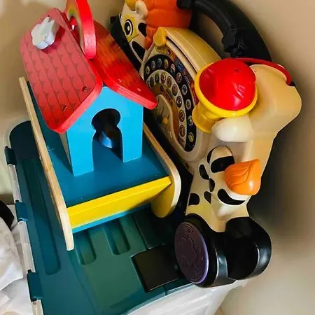 Familial, Lumineux Avec Parking & Terrasse Apartment