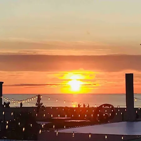 Familial, Lumineux Avec Parking & Terrasse Διαμέρισμα *