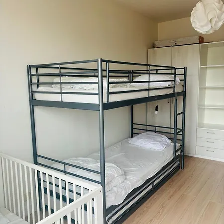 Familial, Lumineux Avec Parking & Terrasse