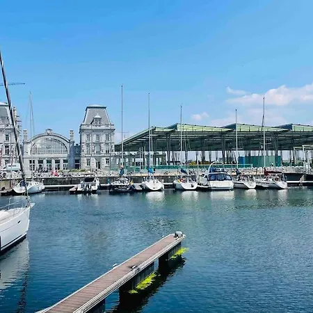 Familial, Lumineux Avec Parking & Terrasse Ostenda